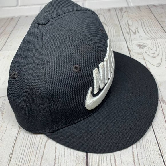 Nike Youth/kid Swoosh Sportswear Classic Hat Snapback Cap‎ Black - Picture 3 of 7
